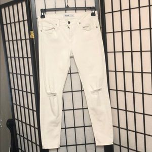 White distressed skinny jeans